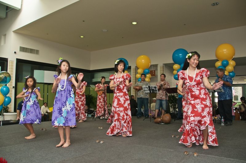 Puniwai Hula Halau (hawaiian dance)