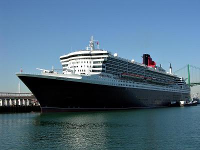 Queen Mary 2 visits Port of Los Angeles