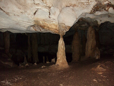 Limestone Formations Indian Head Cave 07