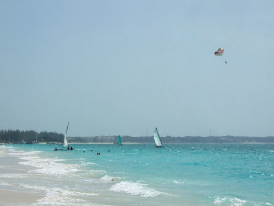 Boats and Paraglider Grace Bay 02