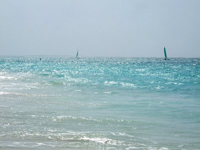 Sailing in Grace Bay 02
