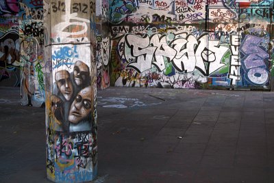 Graffiti under Bridge by Thames 04