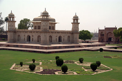 Itmud-ul-Daulah and Grounds