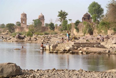 Washing in the Betwa River Orchha