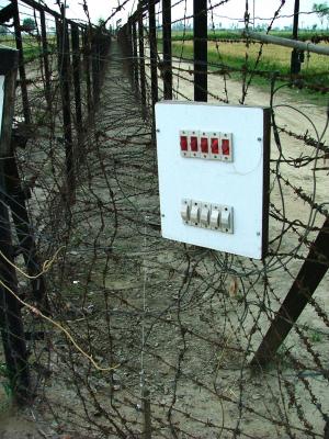 Electric-Fence Switch