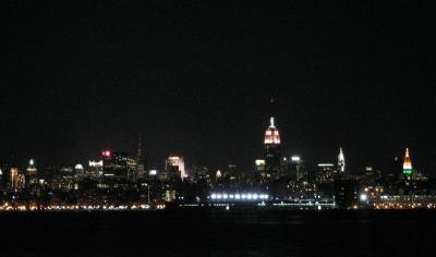 2005-09 - NYC (Pink ESB for Breast Cancer) - IMG_0431.jpg
