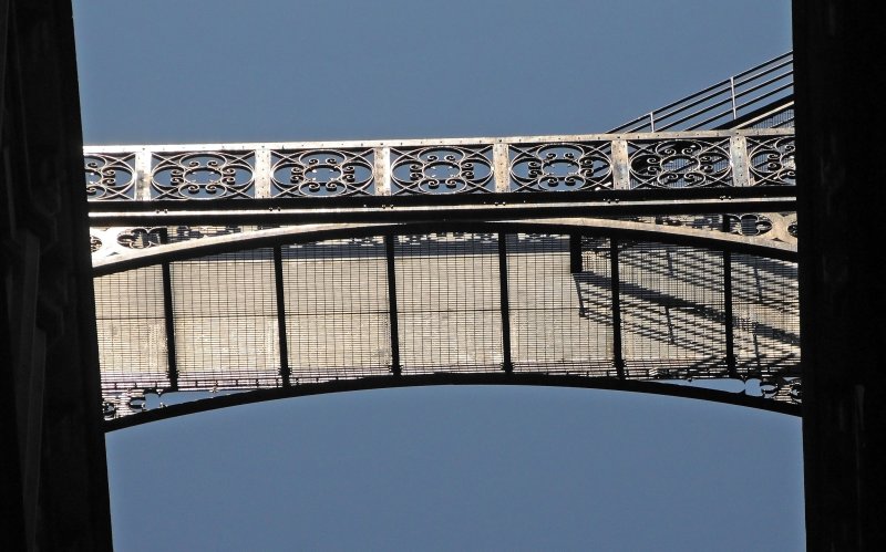 Sky Bridge between Trinity & US Realty Buildings