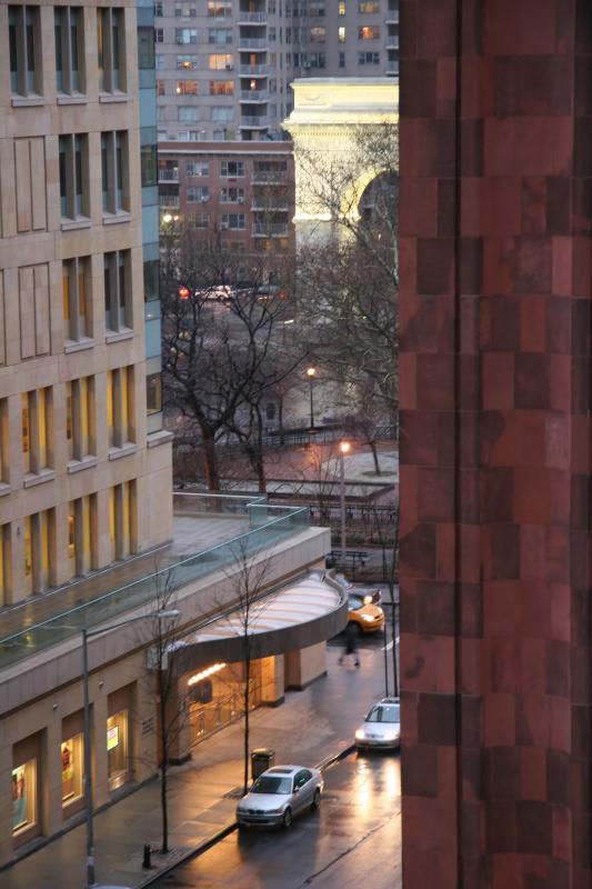 NYU Student Center, Library & Washington Square Park