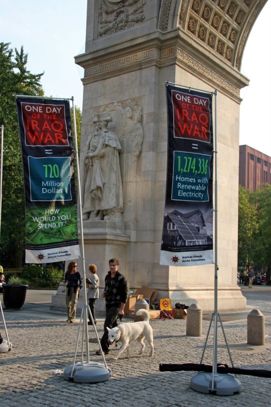 Anti Iraqi War Demonstration at the Arch