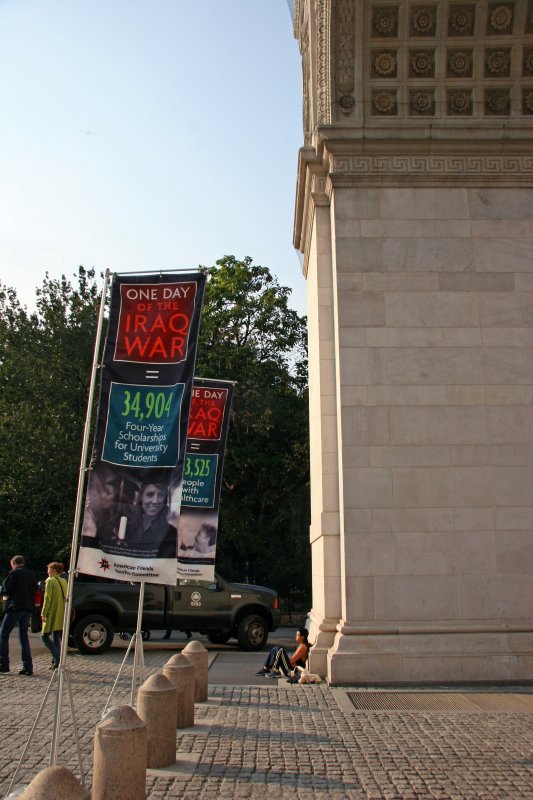 Anti Iraqi War Demonstration at the Arch