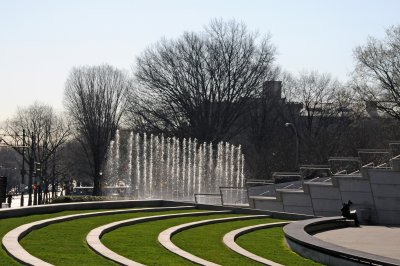 Brooklyn Museum Fountain & Entrance