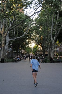 Frisbee Play