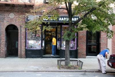 Lock & Hardware Store