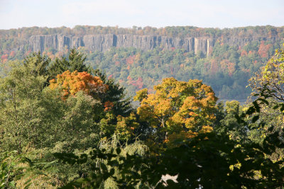 NJ Palisades from Road to Wave Hill Gardens