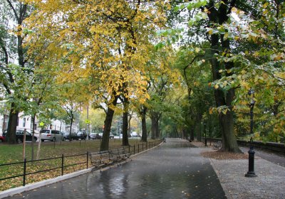 Riverside Drive Park Promenade