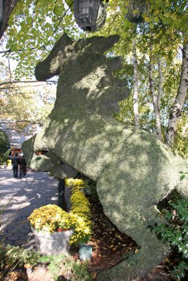 Stallion Topiary - Tavern on the Green Garden