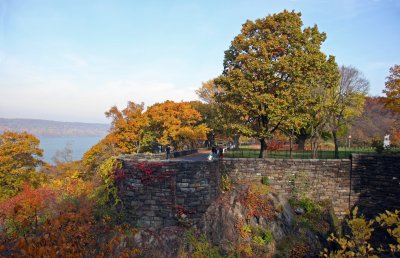 Fort Tryon Park - Hudson River & New Jersey Palisades Overlook