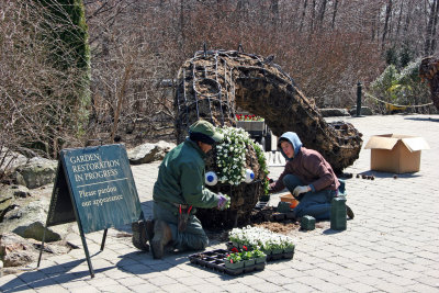 Children's Adventure Garden - Friendly Catapiller