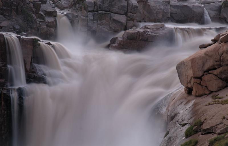 A long exposure after sunset hides the force with which the Gariep plummets to beneath