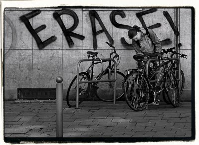 Erase!