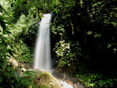 The main waterfall, about 10m high