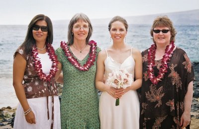 Christine&MomsLARGE-web.jpg