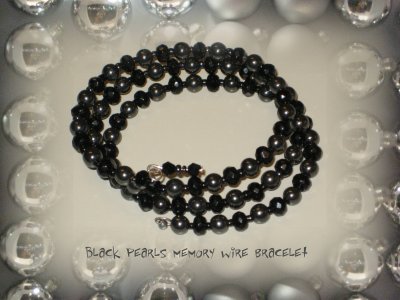 16. Black pearl bracelet
