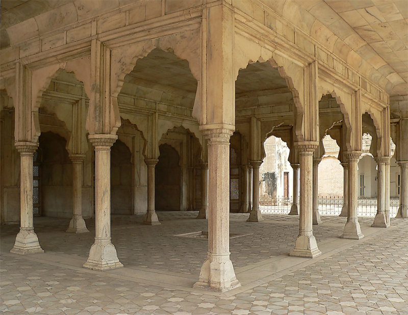 Lahore Fort - Shah Jahans Quadrangle - P1290666.jpg