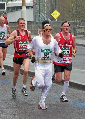 Elvis runs the London Marathon