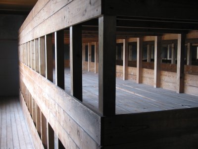 dachau_memorial