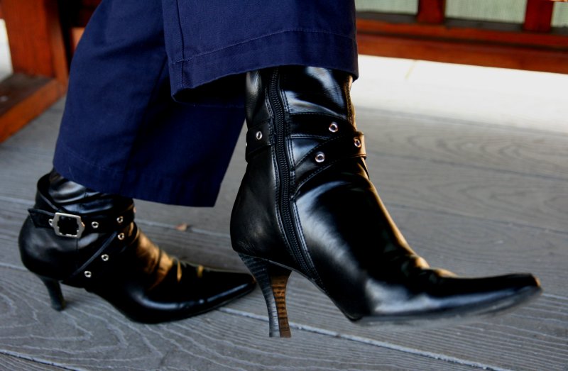BOOTS NOT MADE FOR WALKIN