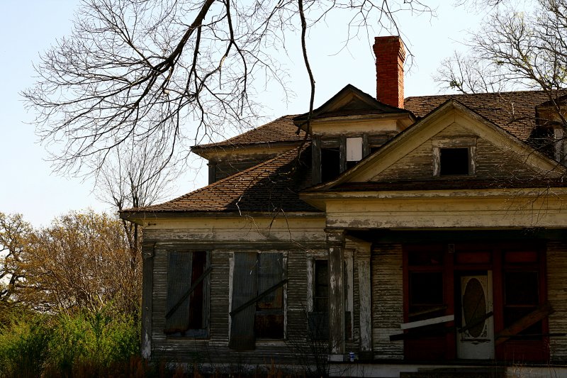 OLD FARMHOUSE DEDICATED TO MIKE STOBBS