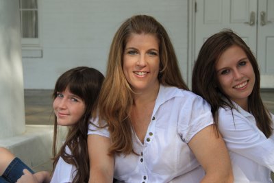 MOM AND DAUGHTERS