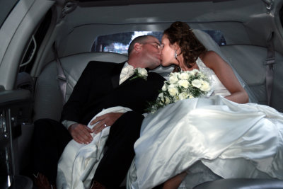 KISSIN' IN THE LIMO