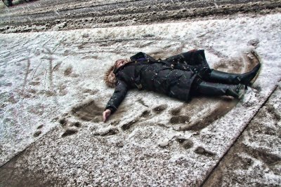 MAKING A LAME SNOW ANGEL