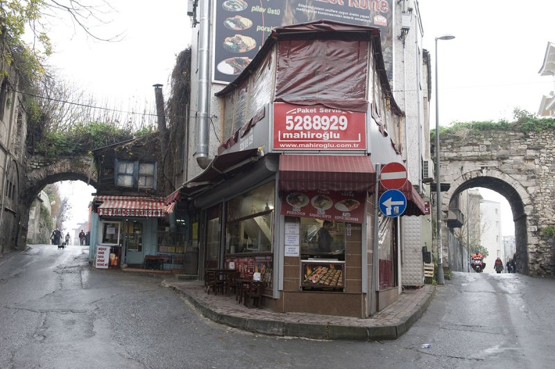 Istanbul december 2009 7044.jpg