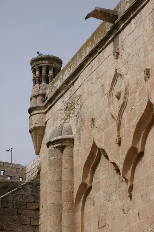 Şanlıurfa at Yeni  Fırfırlı Mosque 3817.jpg