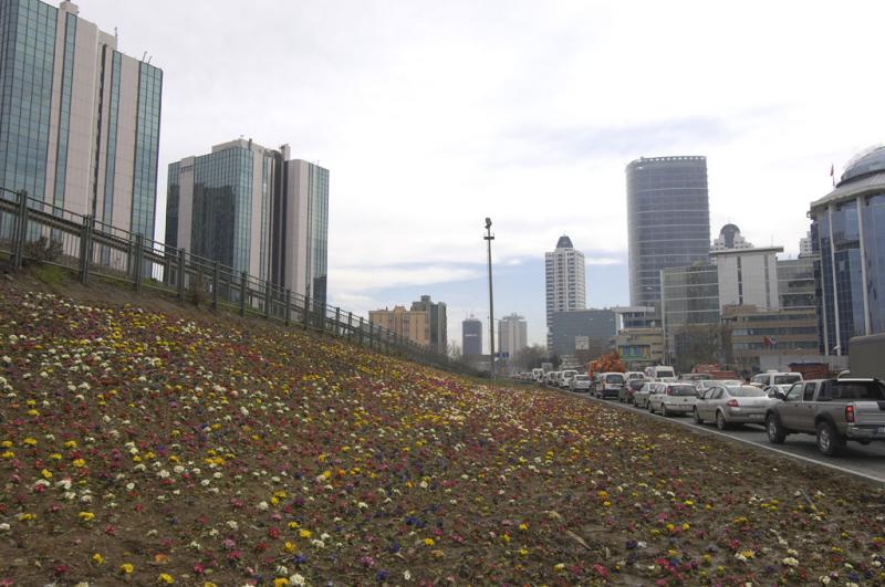 Istanbul Levent Walk 0712.jpg
