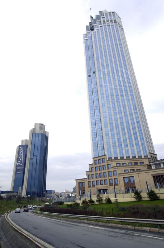 Istanbul Levent Walk 0713.jpg