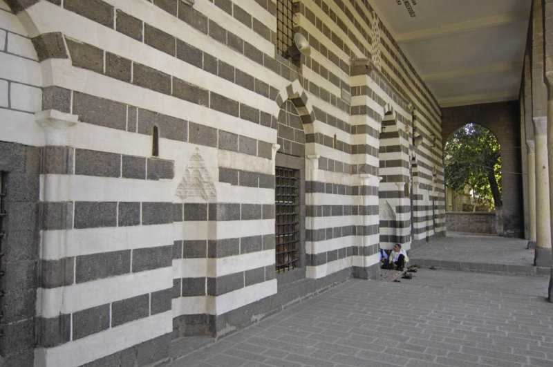 Diyarbakir Iskender Mosque 092007 9754.jpg