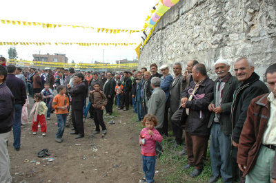 Kurdish Spring Festival mrt 2008 5581.jpg