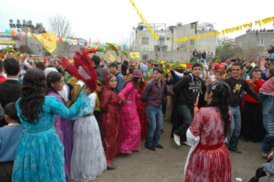 Kurdish Spring Festival mrt 2008 5584.jpg