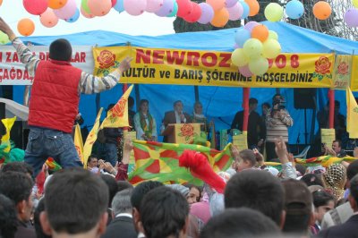 Kurdish Spring Festival mrt 2008 5610.jpg