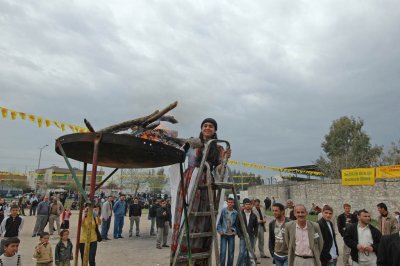 Kurdish Spring Festival mrt 2008 5650.jpg