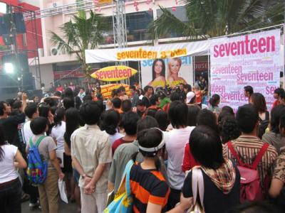 this is a seventeen magazine sponsered event with a Thai movie star being intervied
