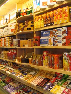 Neat Store shelfs