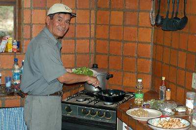 Julio cooking in Samaipata