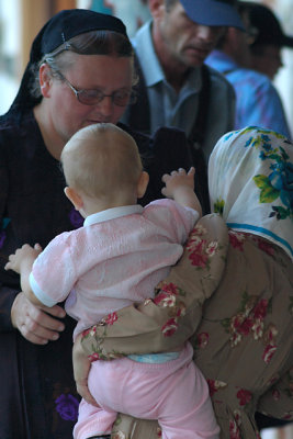 Mennonites in Los Pozos Market