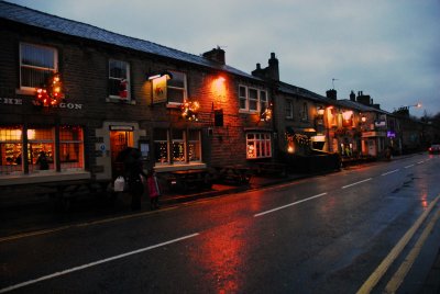 Uppermills main streets christmas lights 2009