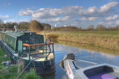 Oxford Canal near Enslow, looking toward the satellite dishes